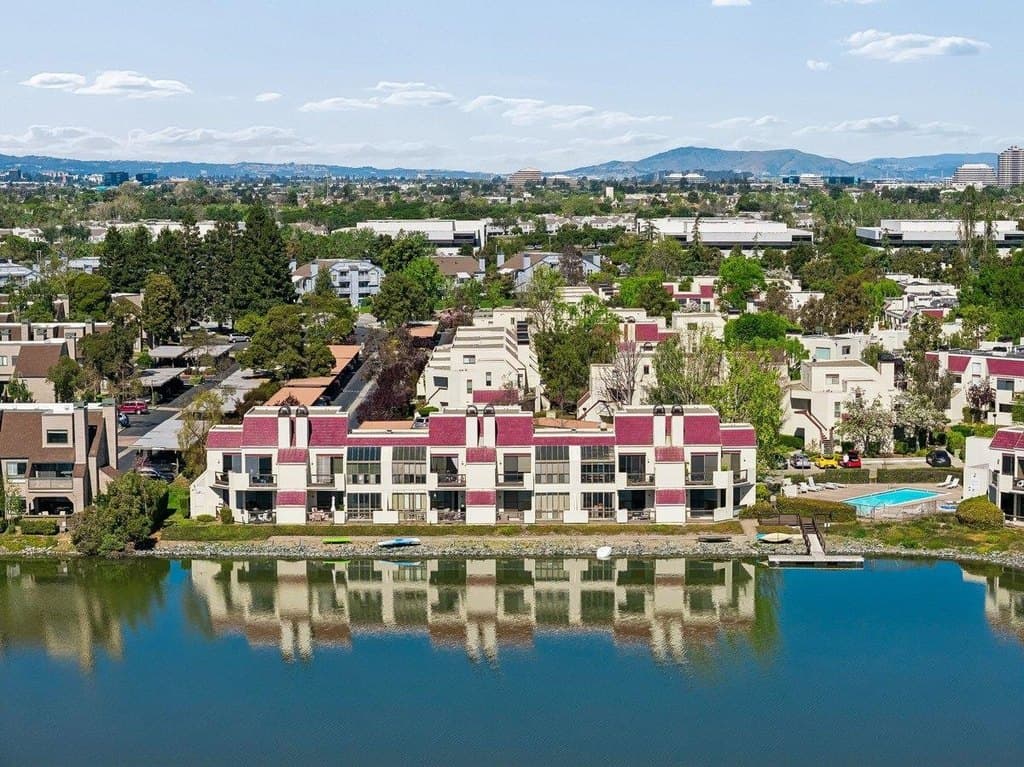2 bedroom condo for sale at 234 Shorebird Cir Redwood City 94065 - $799,888