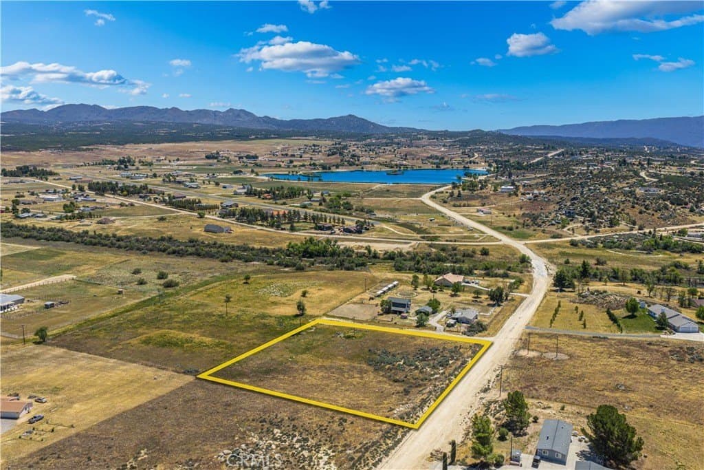 land for sale at 220 Lakeshore Blvd Aguanga - $75,000