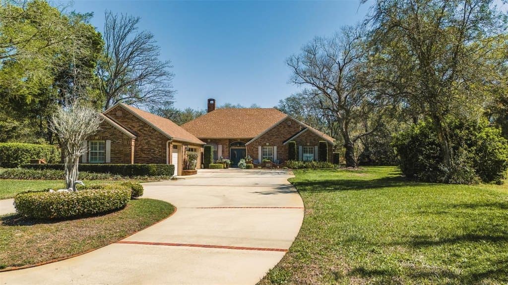 3 bedroom house for sale at 1411 Wyngate Dr DeLand 32724 - $599,900
