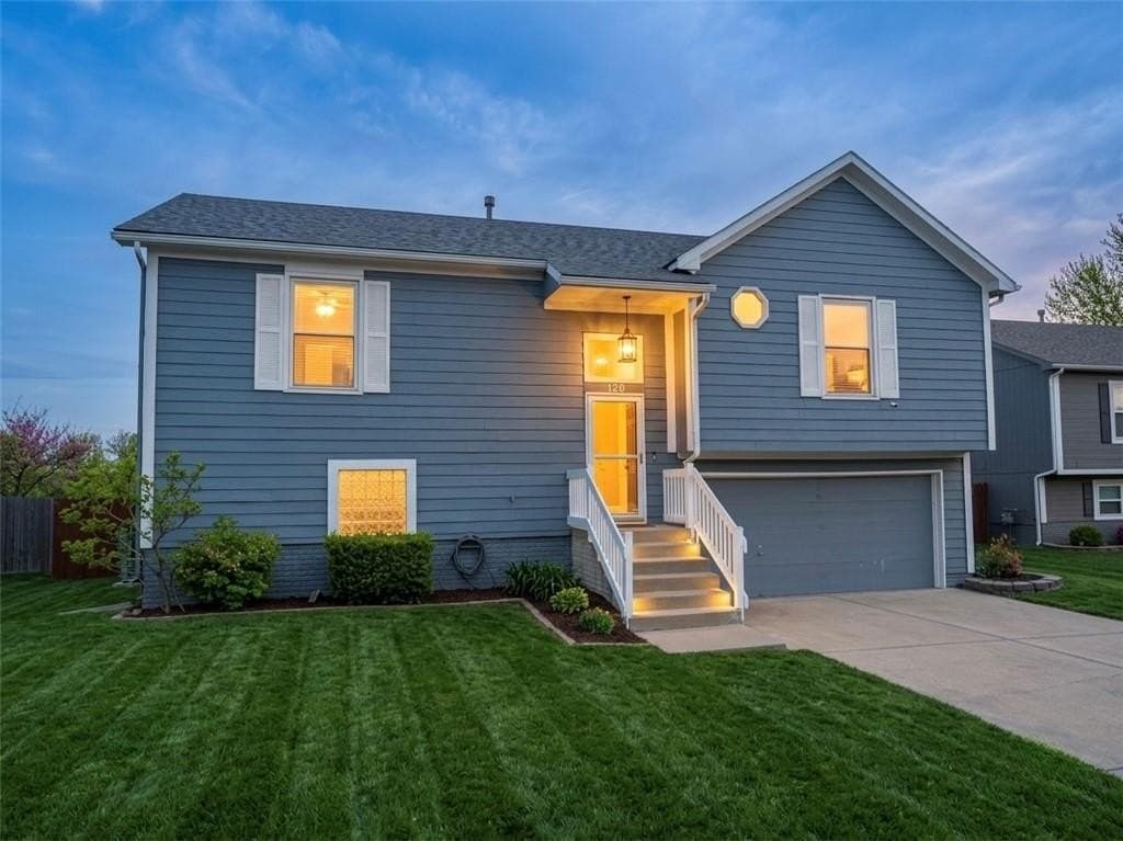 3 bedroom house for sale at 120 W Skylark St Gardner 66030 - $335,000