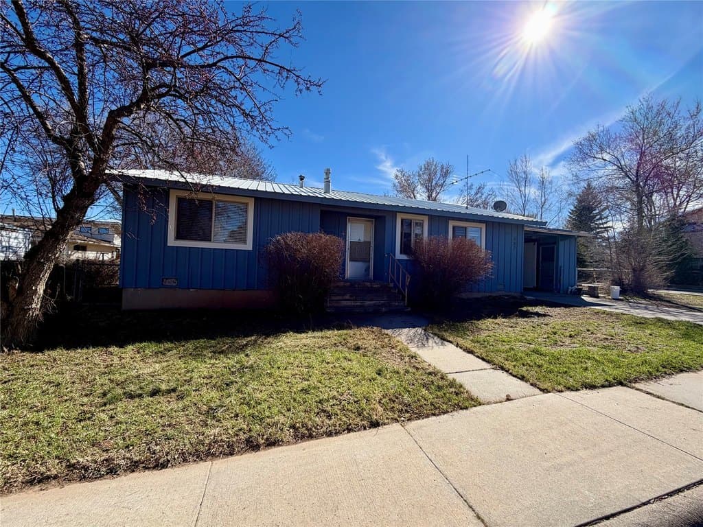 2 bedroom house for sale at 487 Myrtle St Los Alamos 87544 - $330,000