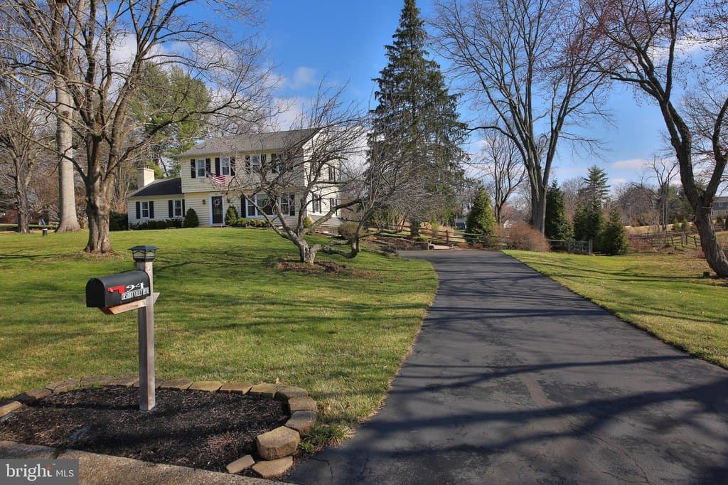 4 bedroom house for sale at 94 Chestnut Valley Dr Doylestown 18901 - $795,000