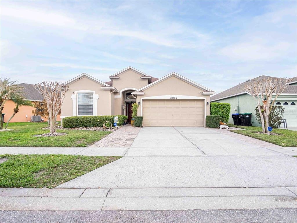 3 bedroom house for sale at 10196 Andover Point Cir Alafaya - $495,000