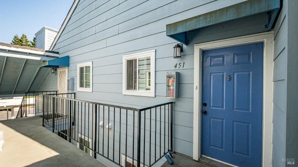 3 bedroom condo for sale at 451 Lighthouse Dr Vallejo - $225,000