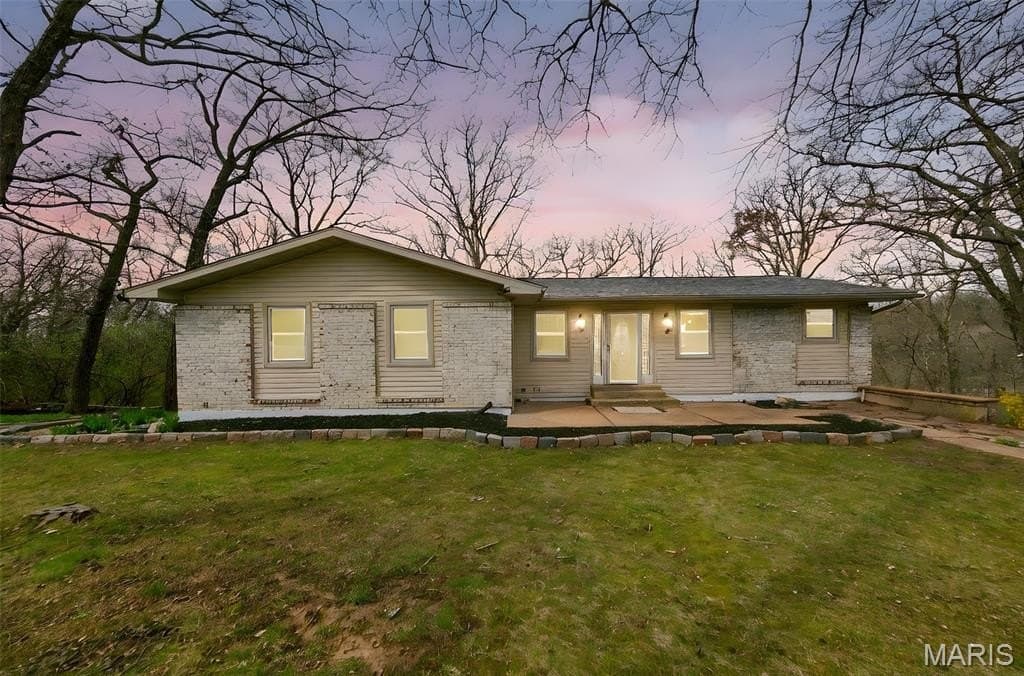 2 bedroom house for sale at 1530 1st St Barnhart - $330,000