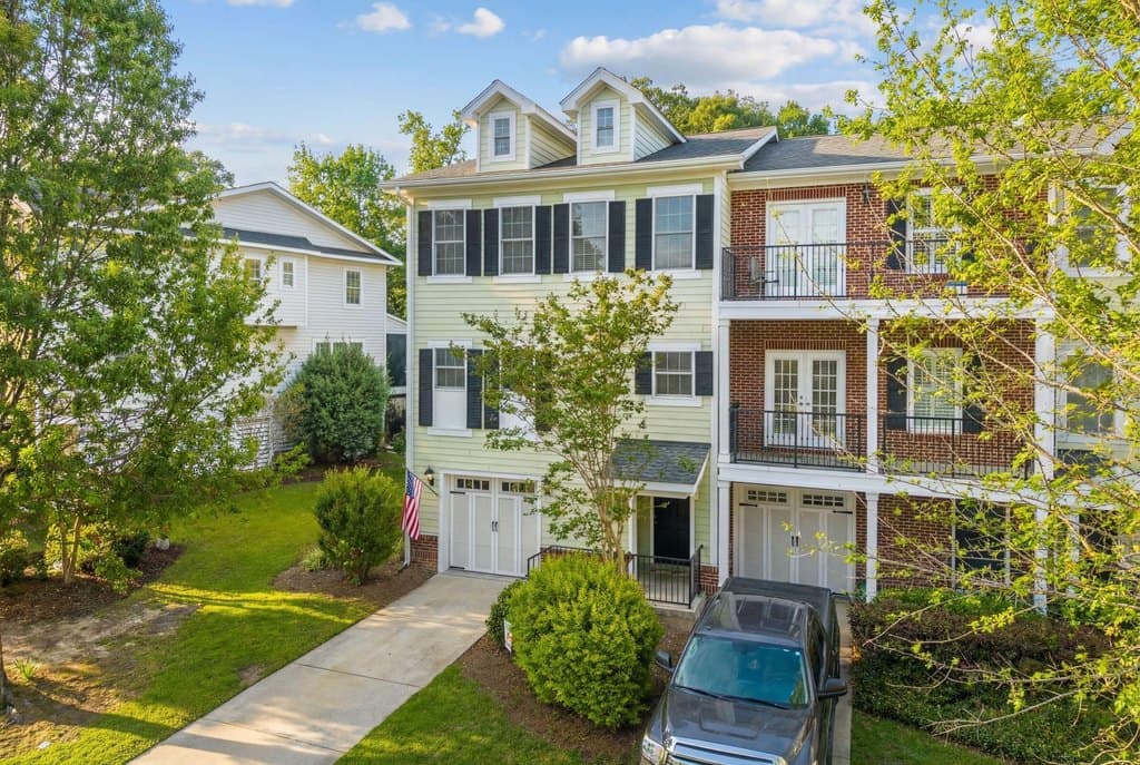 3 bedroom townhouse for sale at 241 Etiwan Pointe Dr Unit 117-1 Mount Pleasant 29464 - $500,000