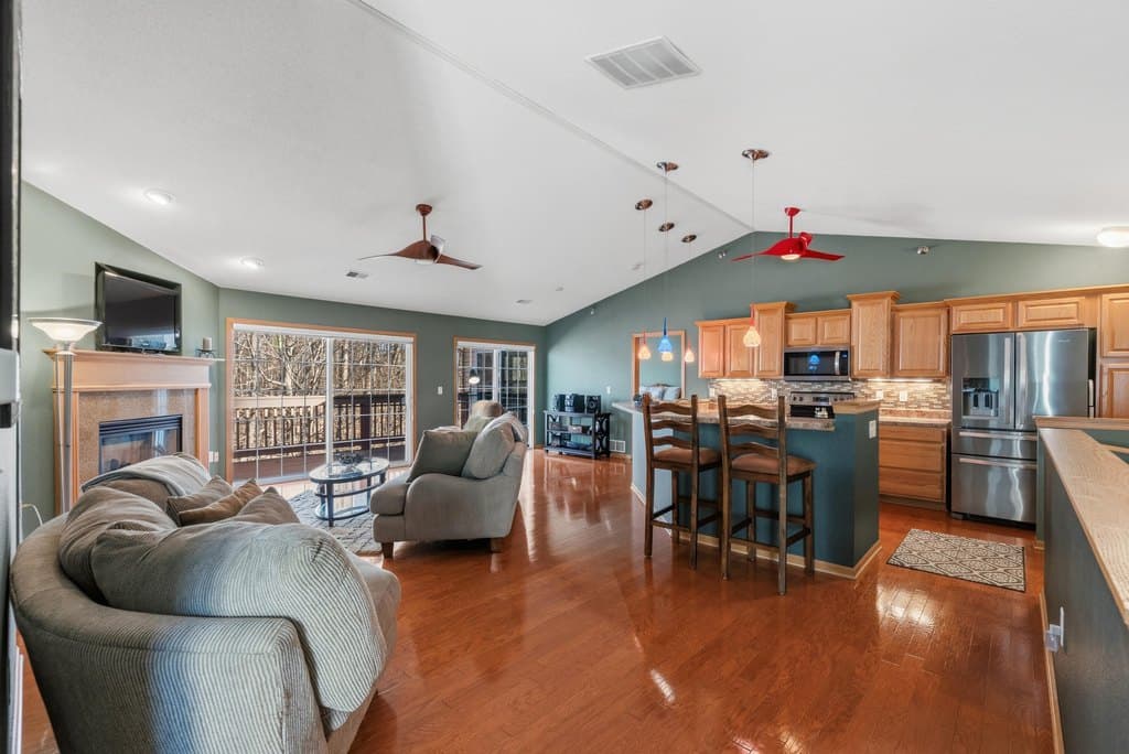 3 bedroom condo for sale at 17940 W Jacobs Ridge Ct New Berlin 53146 - $359,900