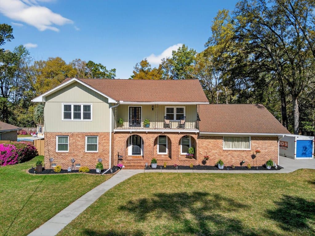 5 bedroom house for sale at 112 Ayers Cir Summerville 29485 - $769,900