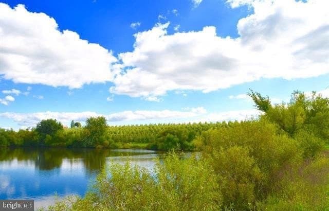 land for sale at Carlisle Rd Aspers - $1,500,000