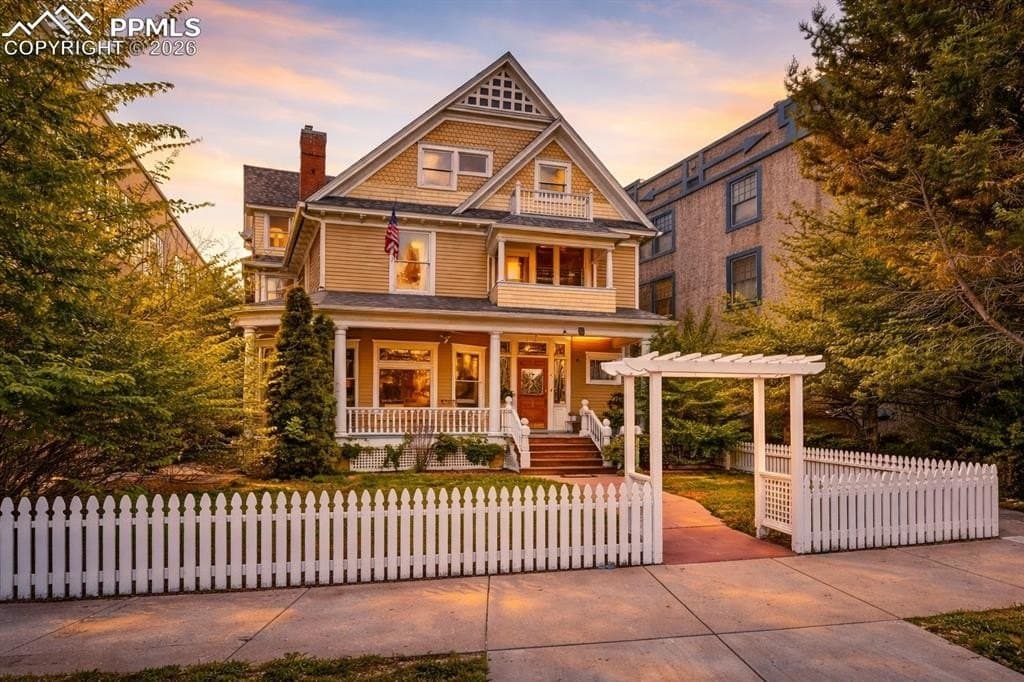 7 bedroom house for sale at 6 Boulder Crescent St Colorado Springs - $2,349,900