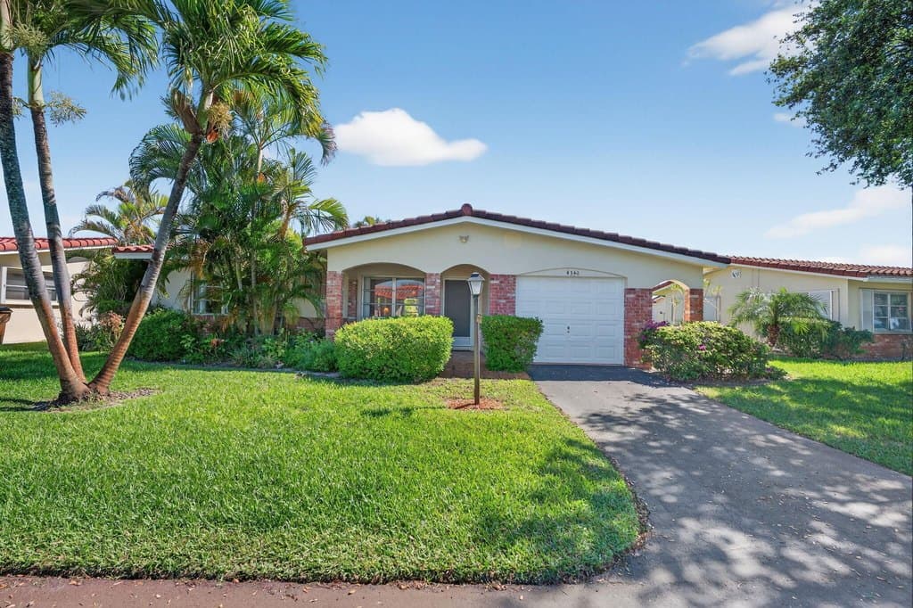 2 bedroom house for sale at 4340 NW 13th Ave Deerfield Beach - $329,900