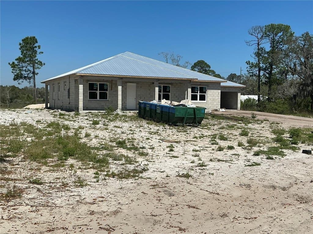 4 bedroom house for sale at 2410 Lake Tiny Rd Deltona 32738 - $615,000