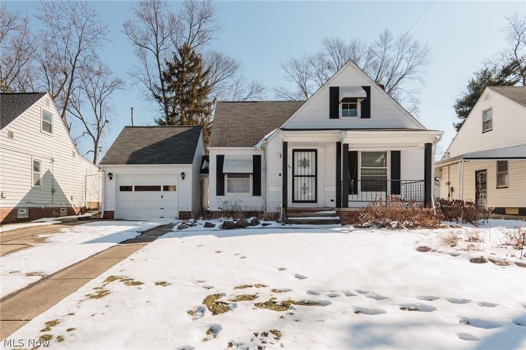 4 bedroom house for sale at 94 Southwick Dr Bedford - $175,000