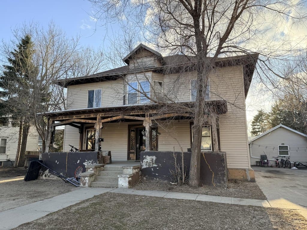 multi-family for sale at 920 S Washington St Aberdeen - $160,000