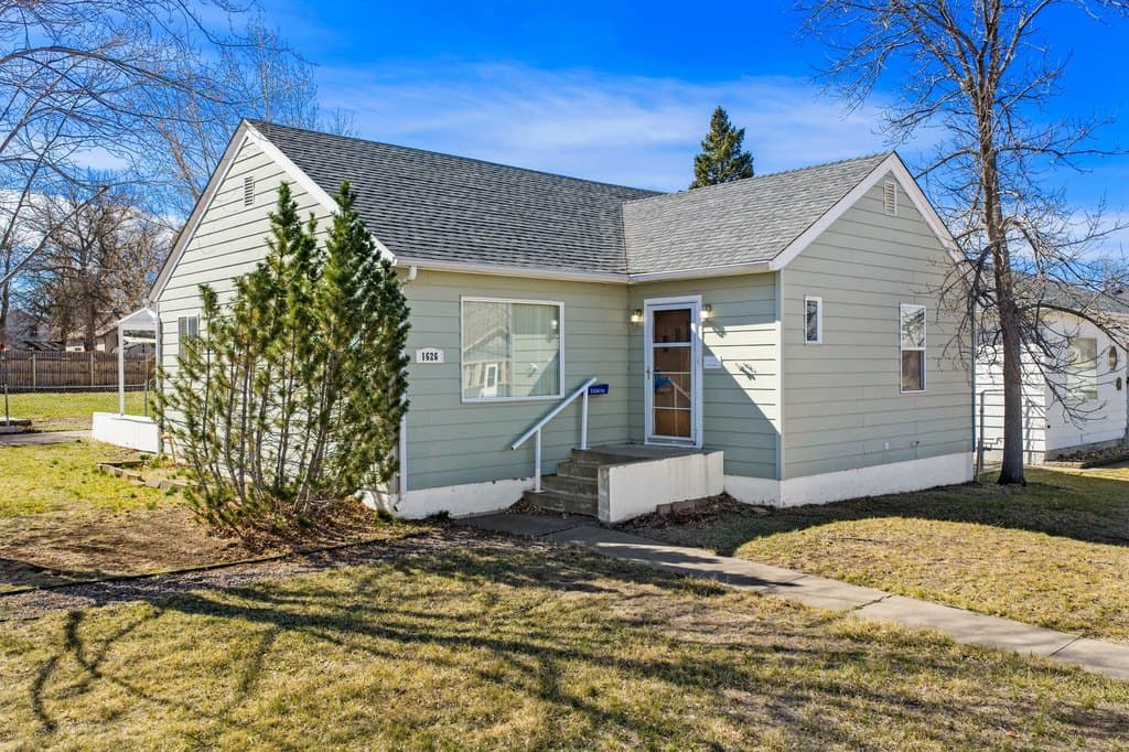 2 bedroom house for sale at 1626 8th Ave N Great Falls 59401 - $230,000