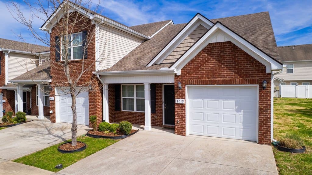 2 bedroom townhouse for sale at 4019 Rhythm Dr Smyrna 37167 - $314,900