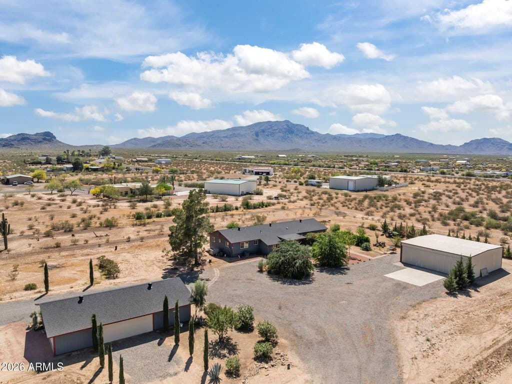3 bedroom house for sale at 48234 N 513th Ave Aguila - $549,000