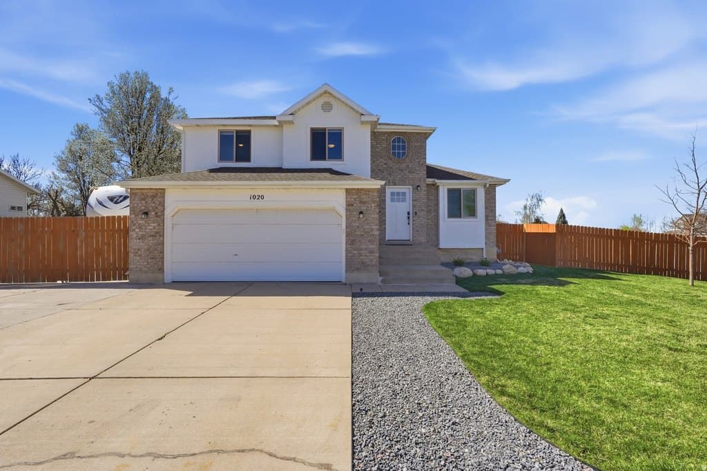 4 bedroom house for sale at 1020 E 1500 N Layton 84040 - $524,900