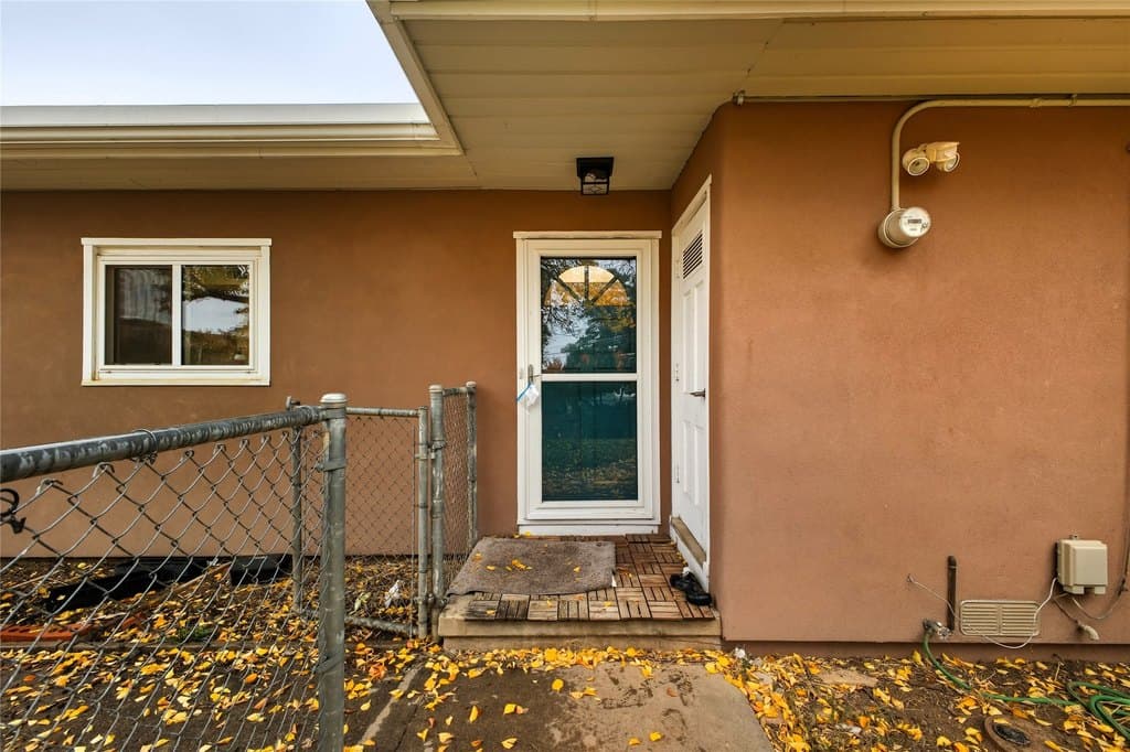 3 bedroom house for sale at 2233 37th St Los Alamos 87544 - $564,000