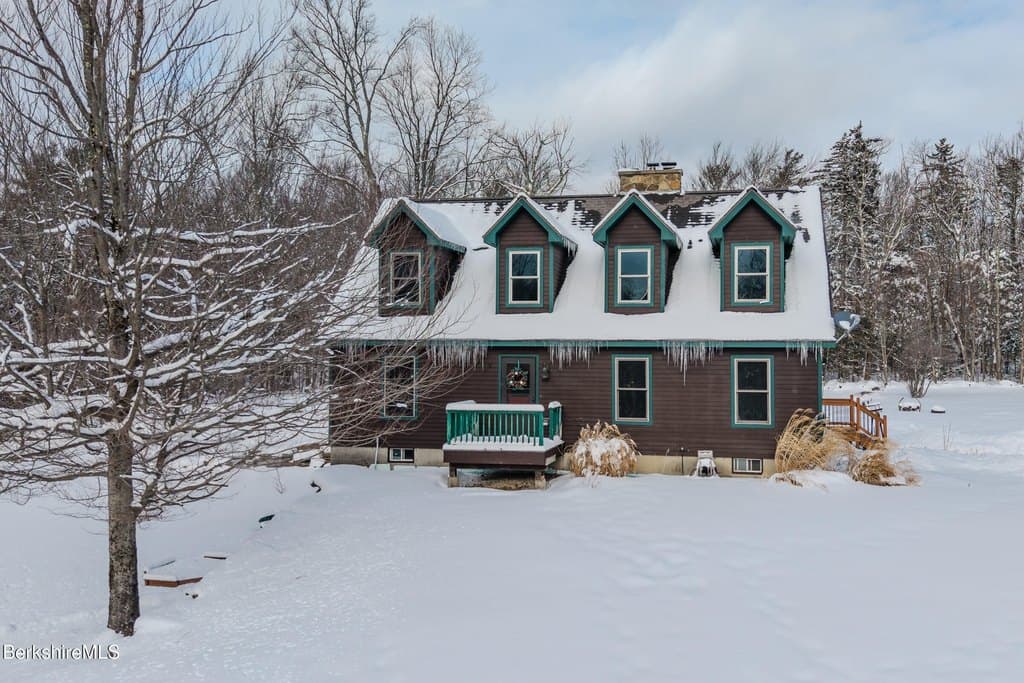 3 bedroom house for sale at 593 Woodmere Rd Becket - $585,000