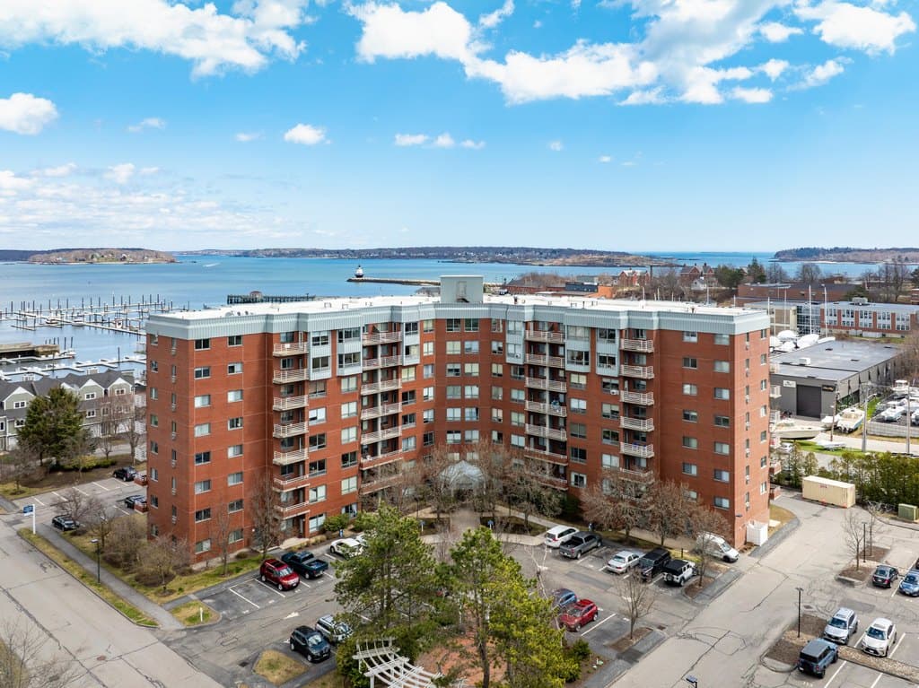 2 bedroom condo for sale at 148 Breakwater Dr Unit 209 South Portland 04106 - $375,000