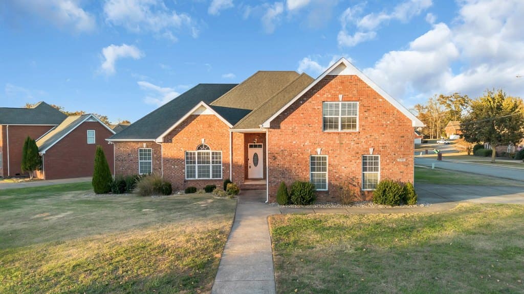3 bedroom house for sale at 1300 Bantry Dr Smyrna 37167 - $499,900