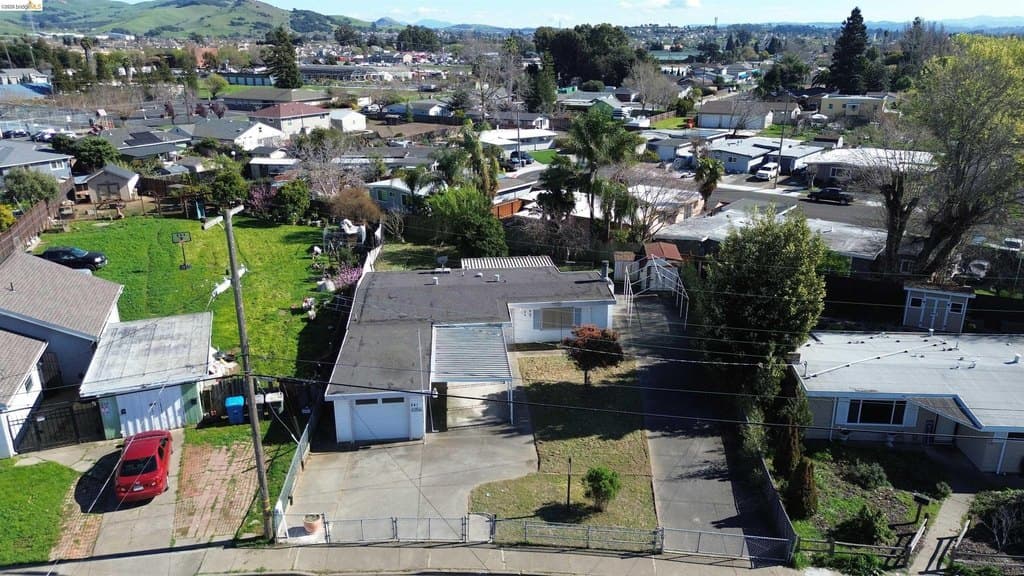 3 bedroom house for sale at 241 Los Altos Pl American Canyon - $440,000