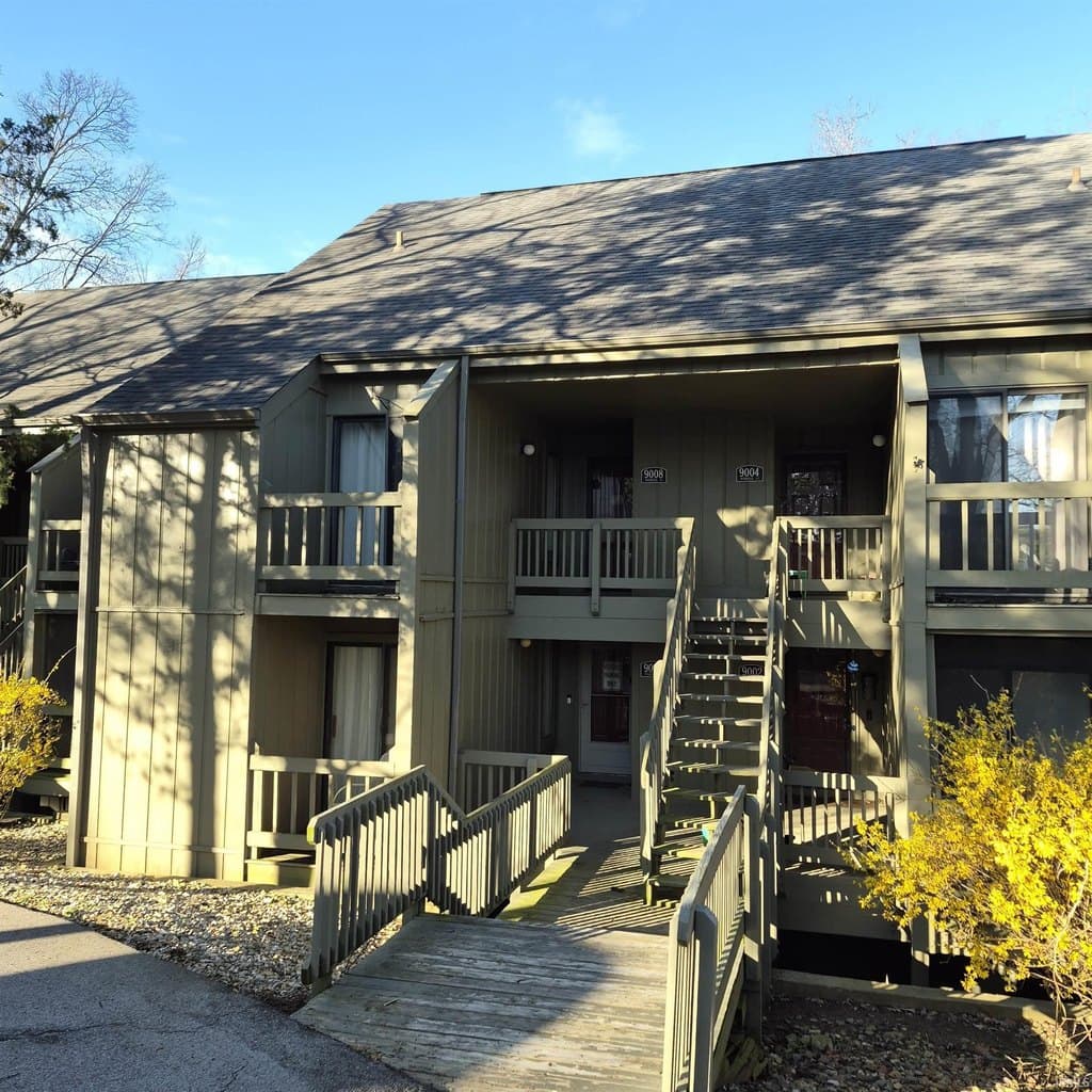 2 bedroom condo for sale at 9008 S Pointe Ridge Ln Bloomington 47401 - $179,900