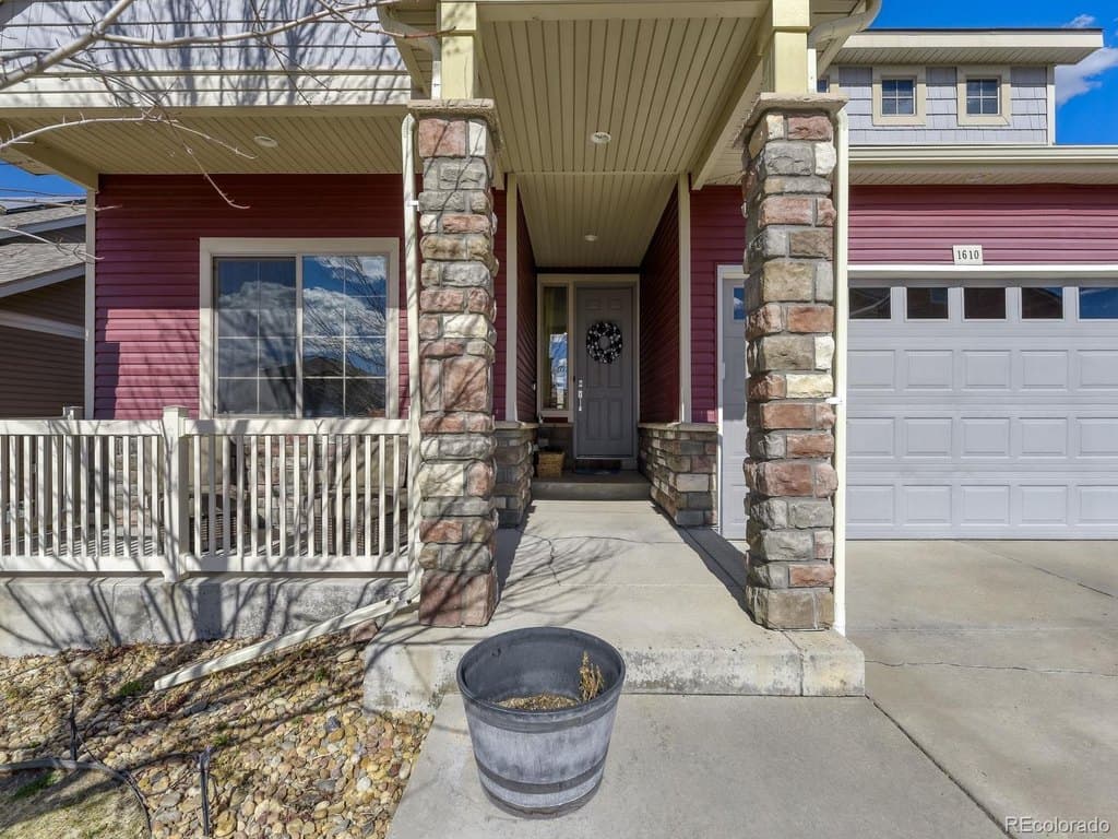 5 bedroom house for sale at 1610 Exquisite St Castle Rock 80109 - $800,000
