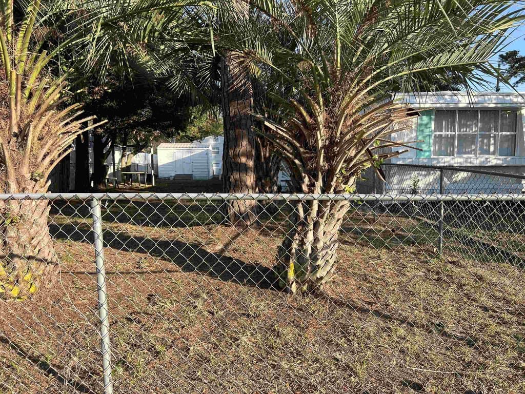 4 bedroom mobile home for sale at 2712 Aquarius Dr Myrtle Beach - $149,900