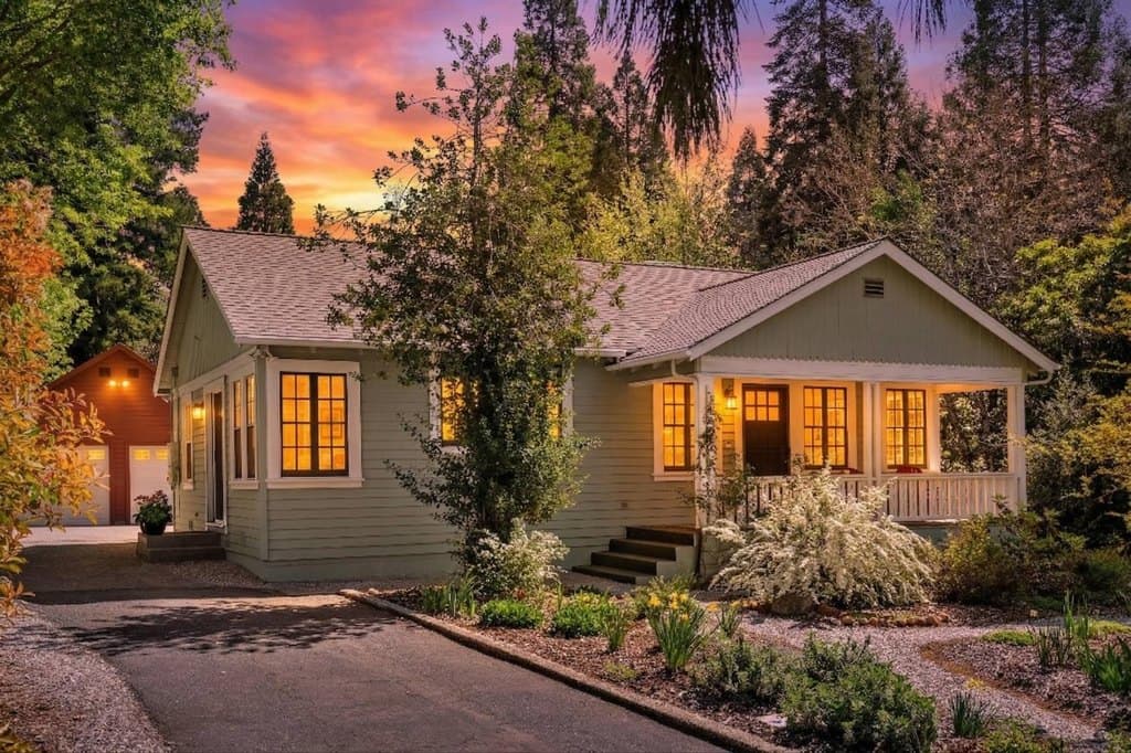 2 bedroom house for sale at 10041 Greenwood Rd Grass Valley 95945 - $549,950