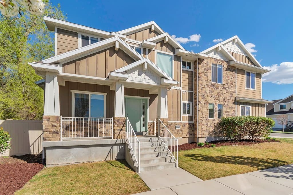 5 bedroom house for sale at 8257 S 180 E Sandy - $769,000