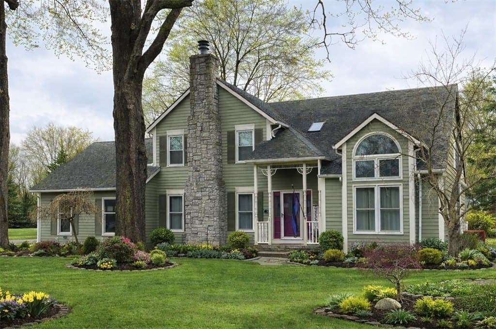 3 bedroom house for sale at 1 Hickory Way Brockport - $349,900