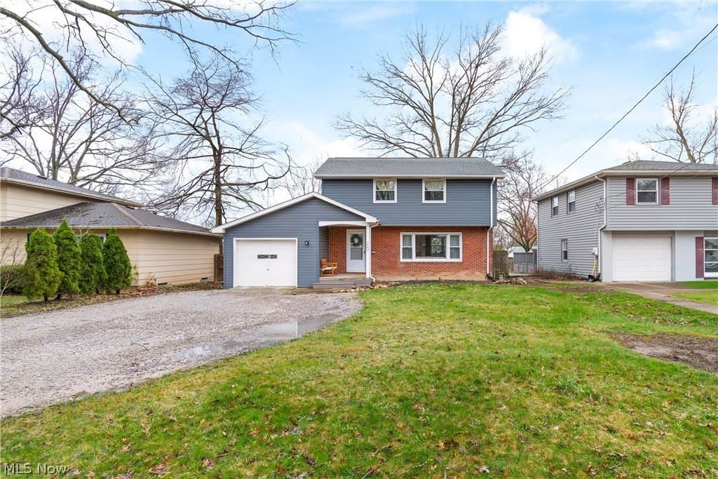 3 bedroom house for sale at 267 Marlow St Wadsworth 44281 - $269,900