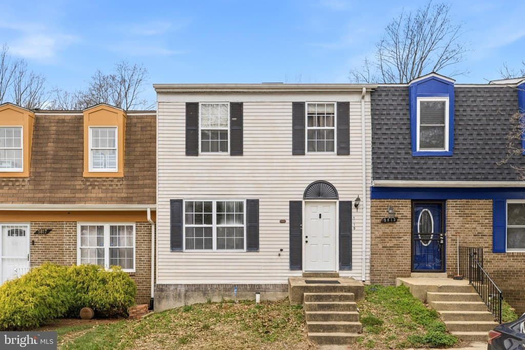 3 bedroom townhouse for sale at 5815 Falkland Pl Capitol Heights - $279,000