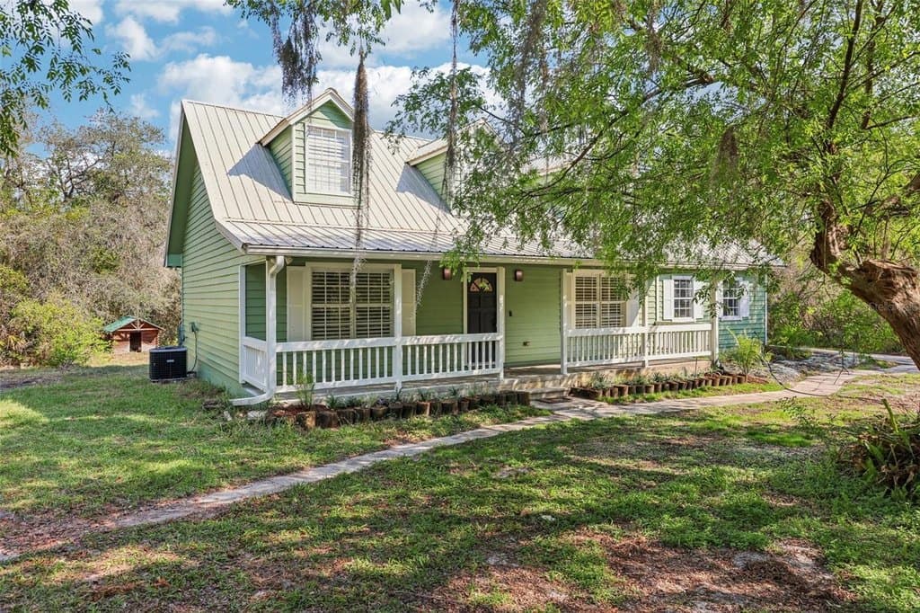 3 bedroom house for sale at 490 Hidden Ridge Dr Deltona 32725 - $575,000
