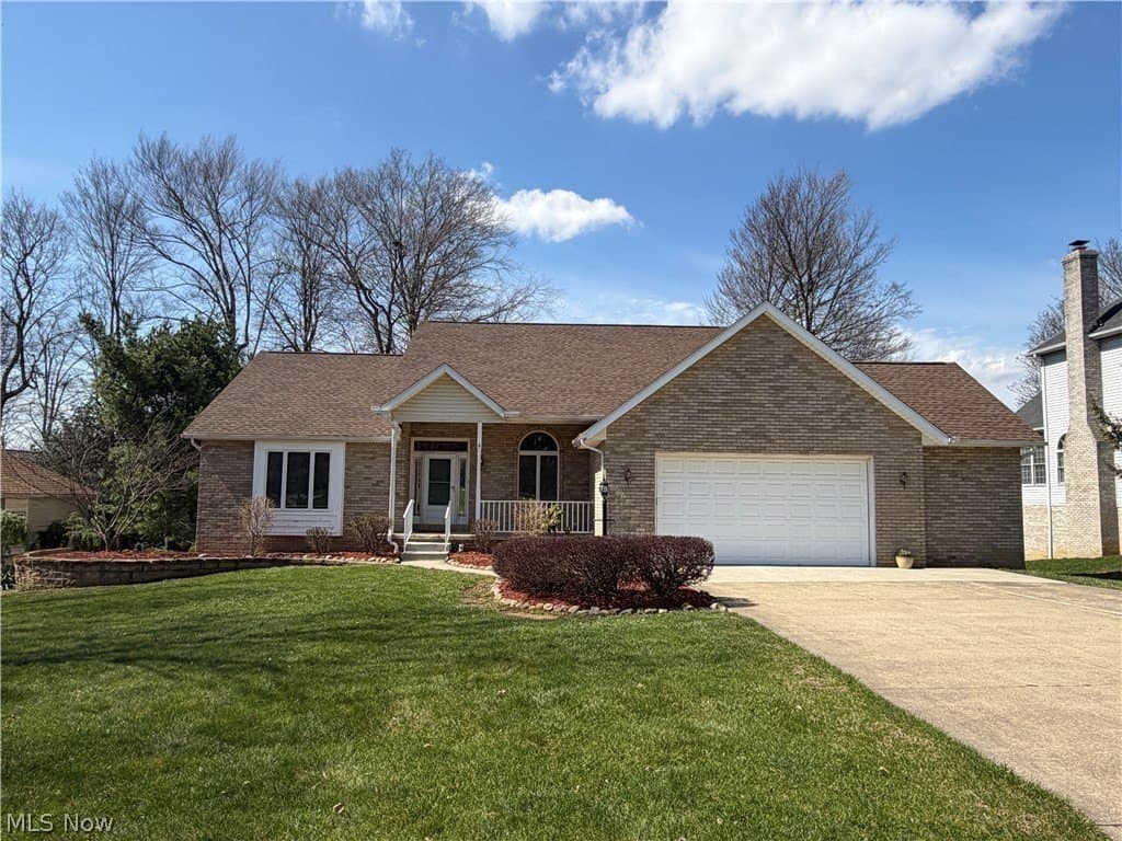 3 bedroom house for sale at 866 Lawrence Dr Wadsworth 44281 - $399,900