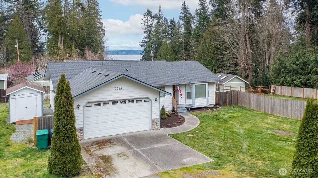 3 bedroom house for sale at 2245 SE Camano Dr Camano - $560,000