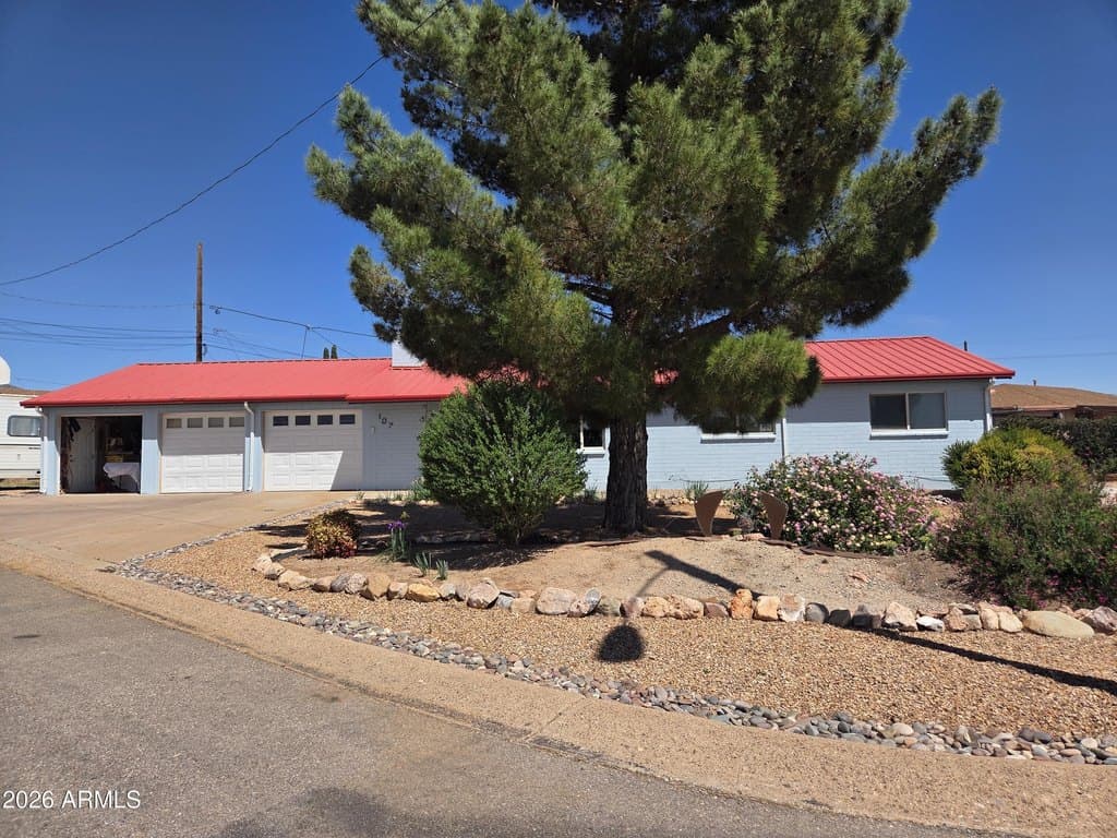 3 bedroom house for sale at 107 Mountain View Ave Bisbee - $259,000
