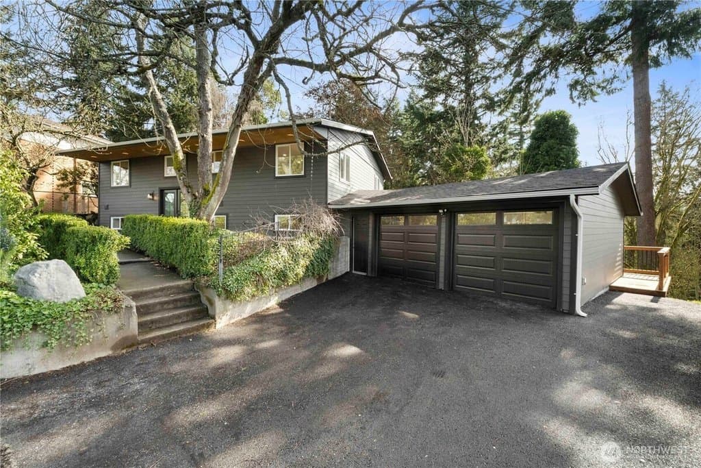 5 bedroom house for sale at 13022 15th Ave SW Burien 98146 - $979,950