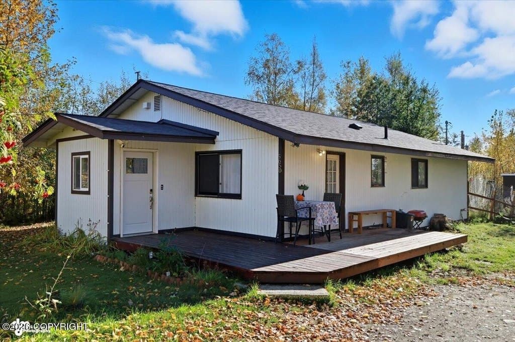 3 bedroom house for sale at 5650 W Crestview Ave Wasilla 99623 - $300,000
