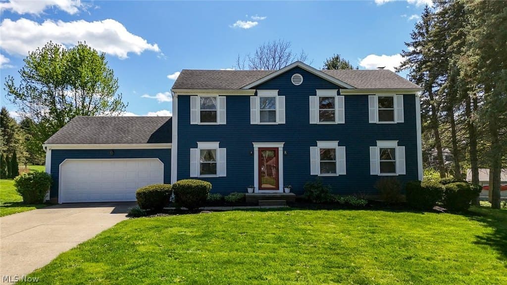 4 bedroom house for sale at 1800 Spotswood St NW Uniontown 44685 - $329,999