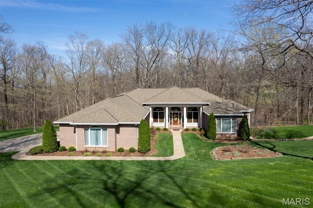 4 bedroom house for sale at 316 Flagstone Dr Cape Girardeau - $895,000