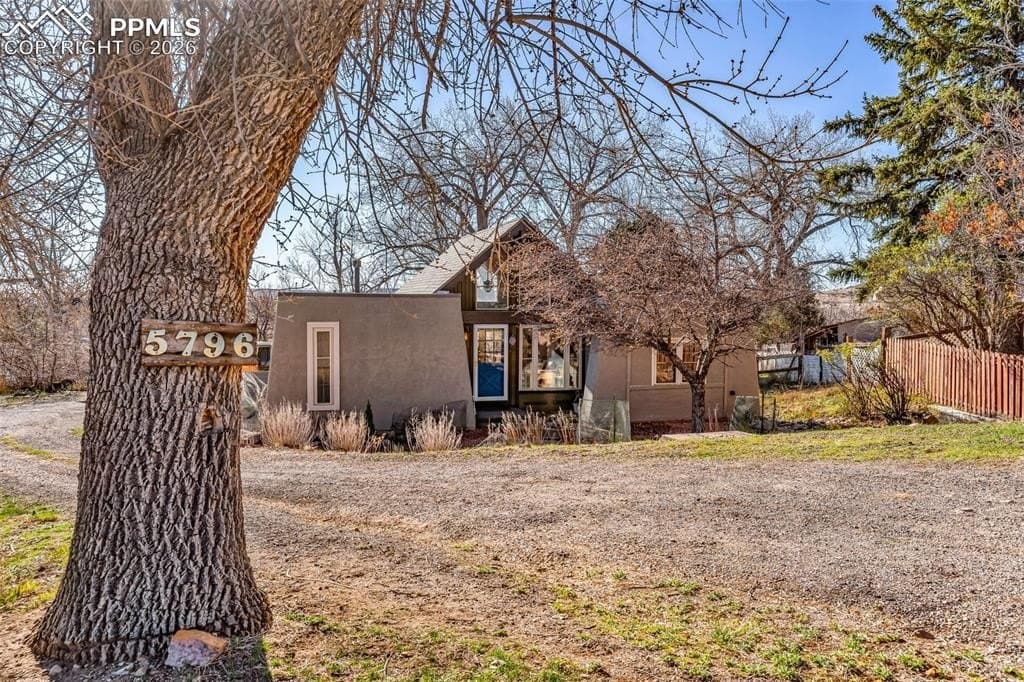 2 bedroom house for sale at 5796 Reef Pl Colorado City - $280,000