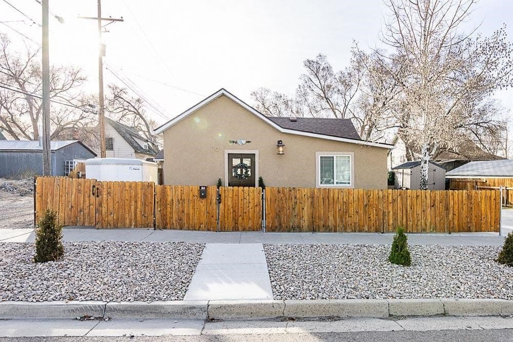 2 bedroom house for sale at 40 N 3rd W Green River 82935 - $262,900
