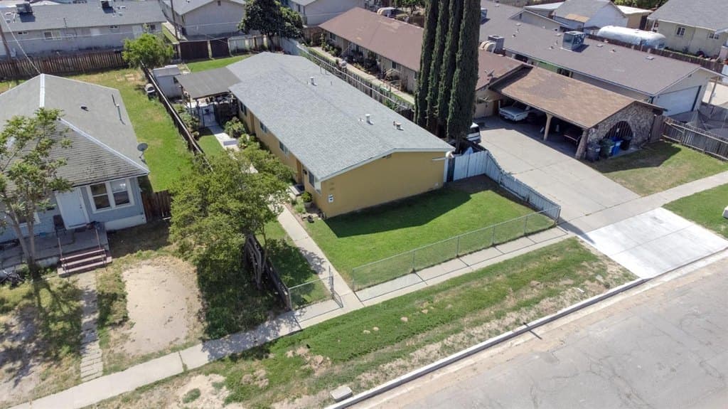 4 bedroom multi-family for sale at 232 Angelus St Turlock 95380 - $449,000