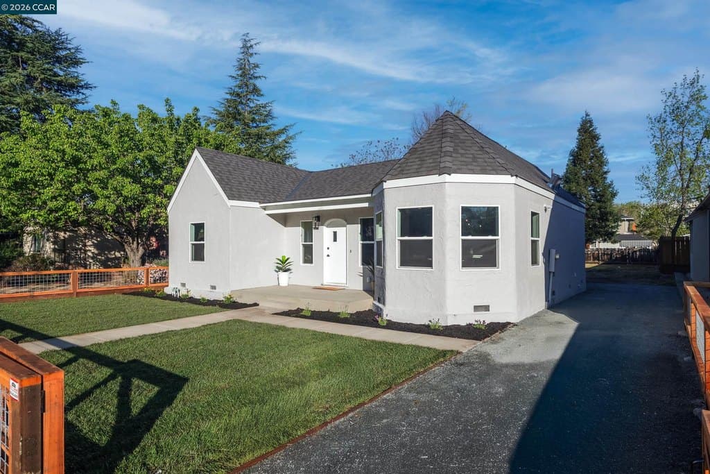 3 bedroom house for sale at 2479 Pacheco St Concord - $875,000