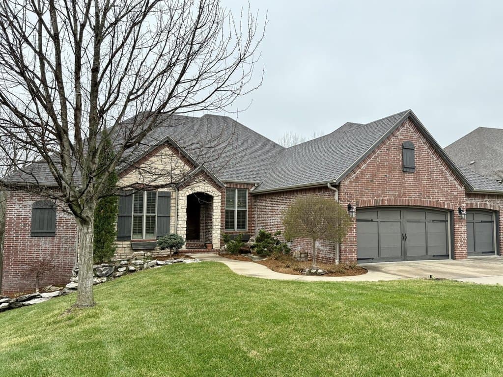 4 bedroom house for sale at 5341 S Woodfield Ave Springfield 65810 - $699,000