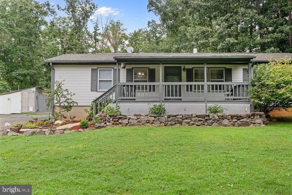 3 bedroom house for sale at 13218 Flintlock Dr Lake Wilderness 22551 - $359,900