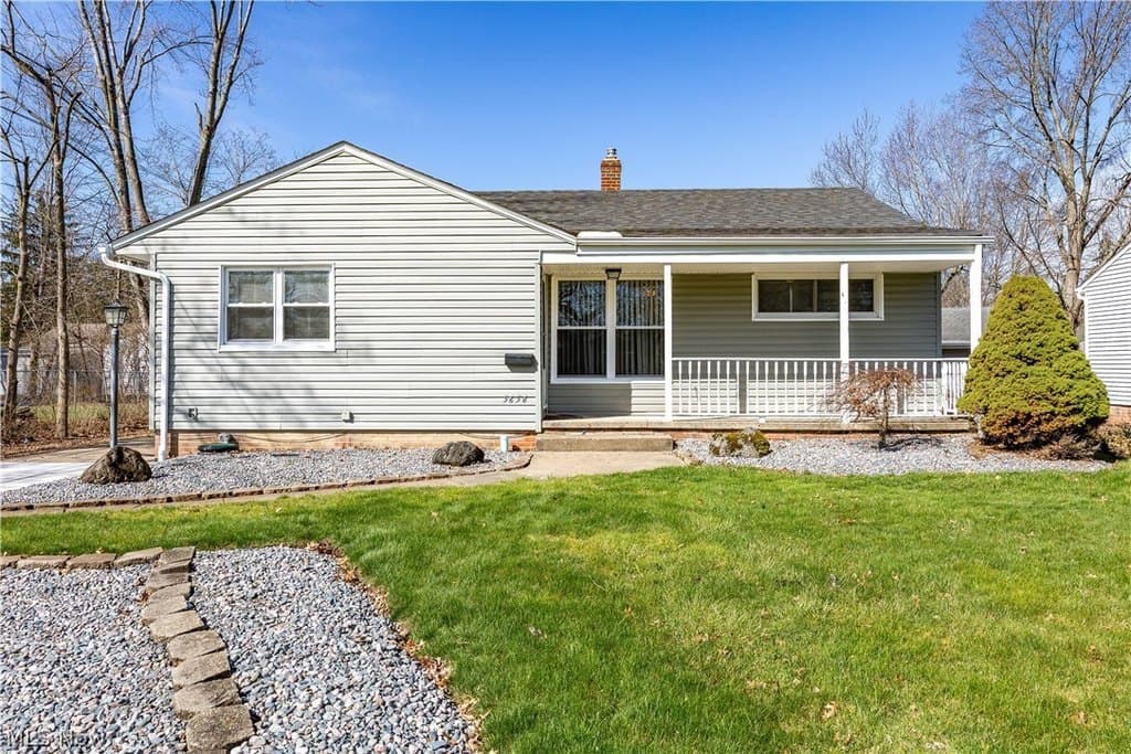 3 bedroom house for sale at 5656 Burns Rd North Olmsted 44070 - $219,500